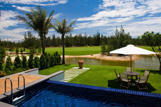 Hồ bơi riêng tại Villa - The Ocean Villas